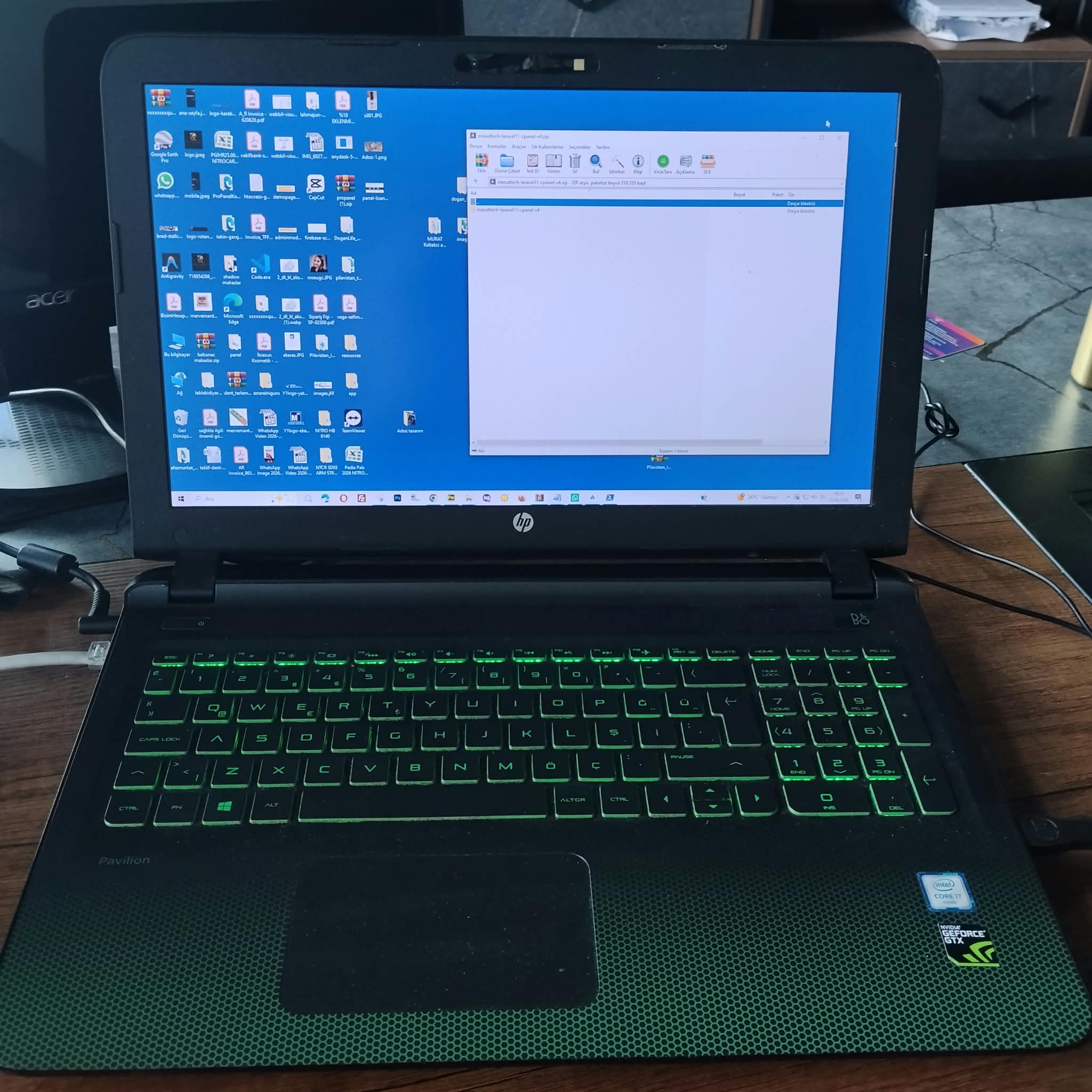 HP  İ7 6. Nesil Nvidia GEFORCE GTX 15,6 Laptop